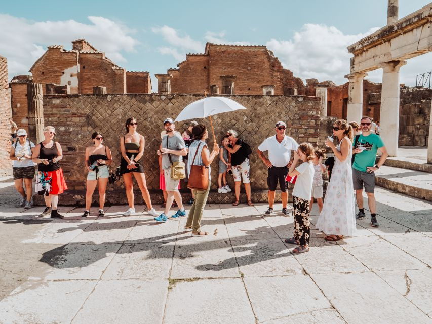 Pompeii: Entry Ticket and Guided Tour With an Archaeologist