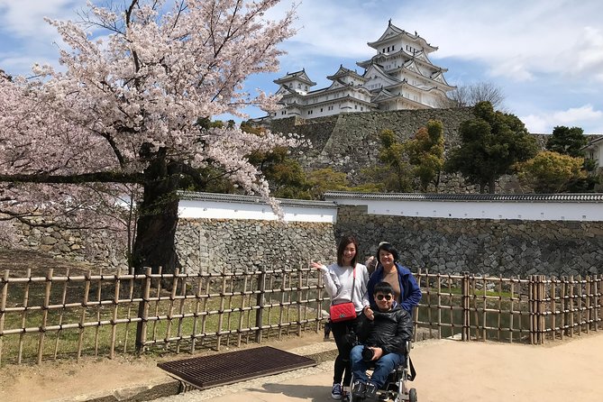 Private & Custom KOBE (HIMEJI CASTLE) Day Tour by Land Rover Discovery 2018