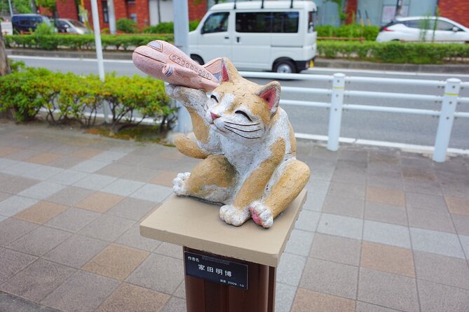 Private Pottery Road Walking Tour in Tokoname