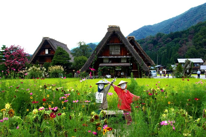 Shirakawago Day Trip: Government Licensed Guide & Vehicle From Kanazawa