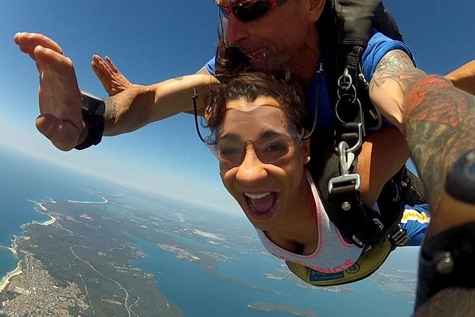 Skydive Sydney-Newcastle up to 15,000ft Tandem Skydive
