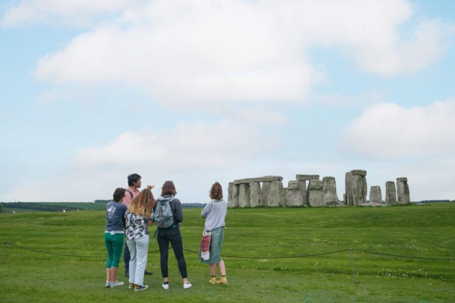 Stonehenge & Secret England” Tour for 2-8 Guests From Bath