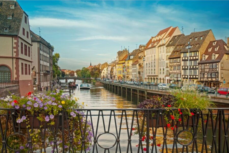 Strasbourg: Highlights Self-Guided Scavenger Hunt City Tour - Good To Know