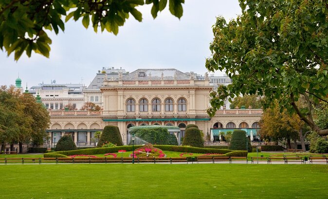 Strauss and Mozart Christmas Concert at Kursalon Vienna With Optional Dinner