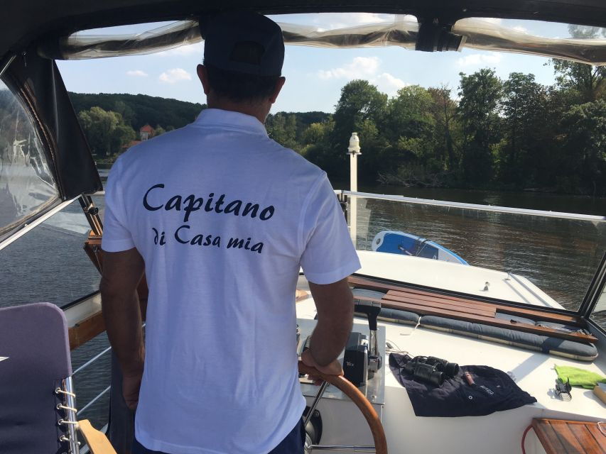 Tagestour: Private Wannsee Lake and Werder Yacht Cruise