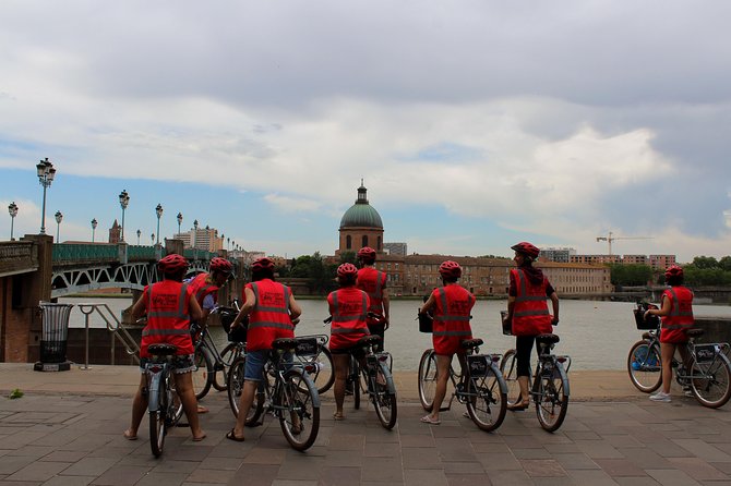The Essential of Toulouse by Bike