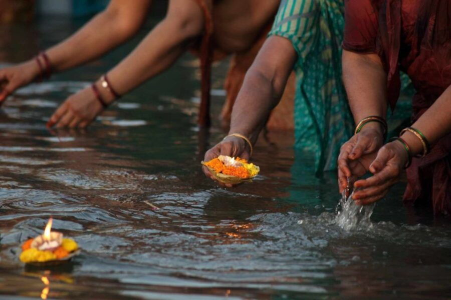 Varanasi: 3-Hour Evening Aarti Tour With Boat Ride - Good To Know