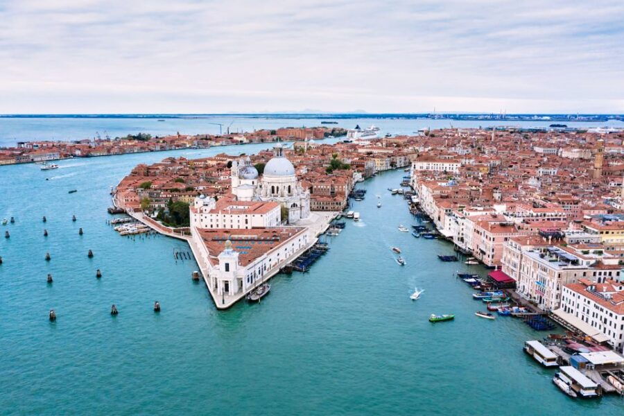 Venice: Palazzo Grassi and Punta Della Dogana Entry Ticket - Good To Know