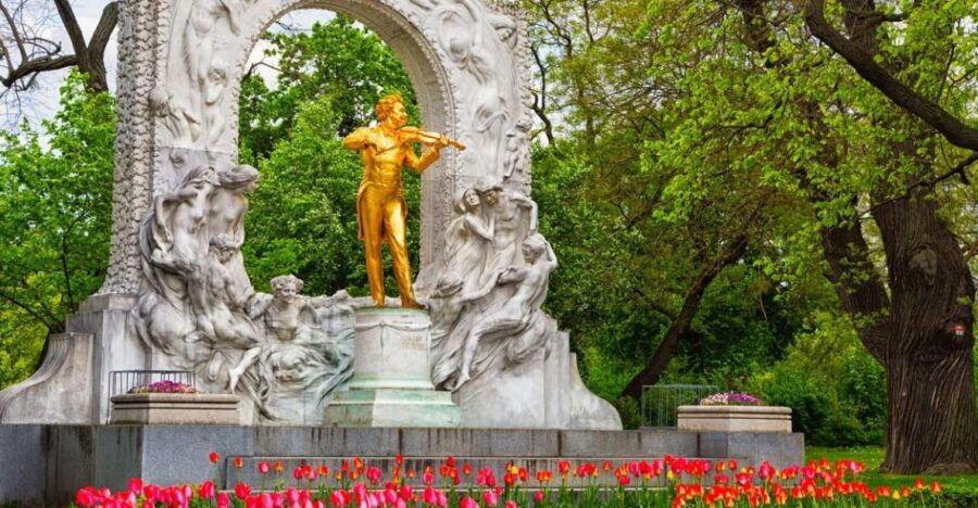 Vienna: Meet Strauss Private Guided Walking Tour - Good To Know