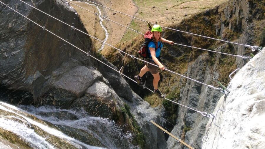 Wanaka: 4-Hour Intermediate Waterfall Cable Climb