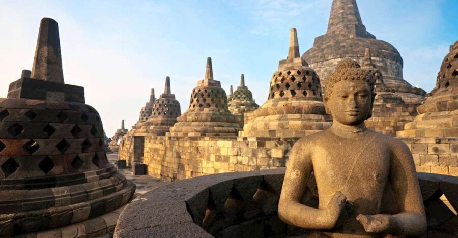 Yogyakarta: Borobudur Climb to the Top and Prambanan Tour - Good To Know