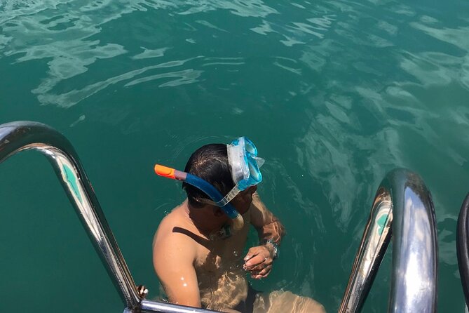 1 Day Discover Cham Island and Snorkeling