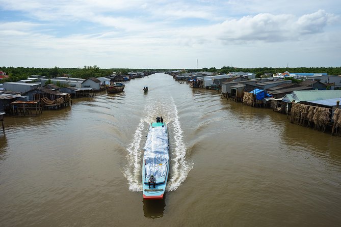 1-day Mekong Delta Tour: Floating Market, Cooking Class and Cycling