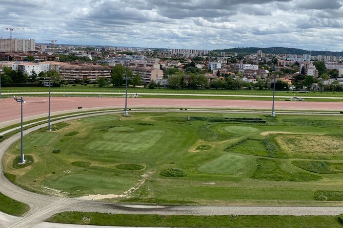 1 Hour of Life-Size 9-Hole Mini Golf in Toulouse