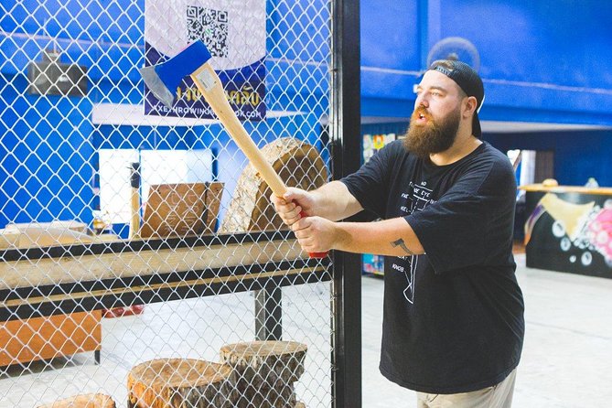 1 Hour Axe Throwing Experience - Date and Travelers