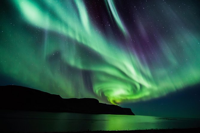 #1 Northern Lights Tour in Iceland From Reykjavik With PRO Photos - Tour Experience