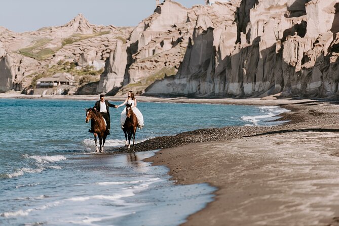 2-Hour Private Romantic Horse Riding Experience in Santorini - Overview and Experience