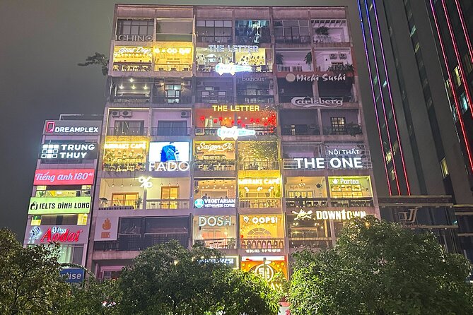 2 Hours Evening Walking Tour in Saigon With Professional Guide - Tour Highlights