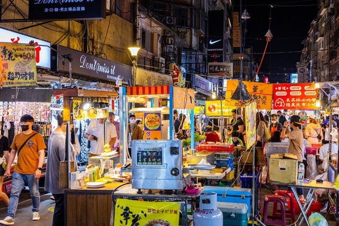 2-Hr Raohe Night Market Walking Private Tour With a Tour Guide - Tour Highlights