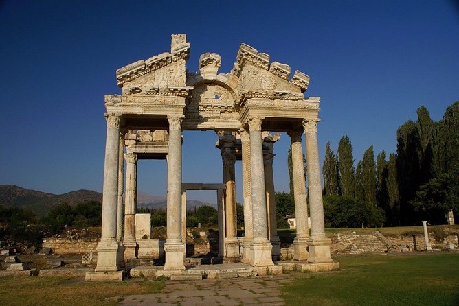 3 Days Historic Tour ( Ephesus&Pamukkale&Aphrodisias) - Day 1: Exploring Ephesus