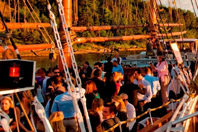 3-Hour Norwegian Evening Cruise Aboard a Wooden Sailing Boat on the Oslo Fjord - Meeting Point and Dress Code