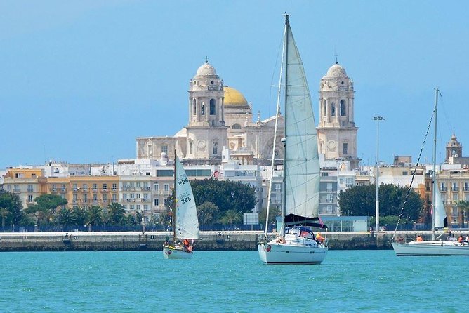 3-Hour Private Gastronomic and Cultural Cadiz Walking Tour - Meeting and Pickup Options