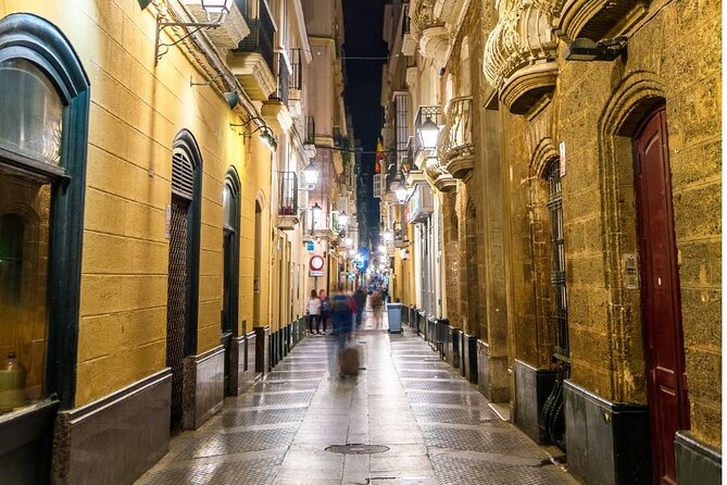 3-Hour Private Guided Tour in Cadiz - Tour Details