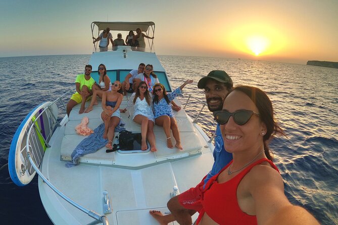 3-Hour Sunset Boat Trip With Dolphin Watching - Traveler Experience