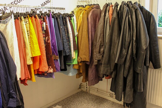 3 Hours Guided Shopping Tour in Stockholm Thrifting Stores - Overview and Whats Included