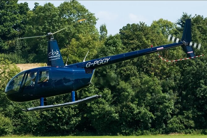35 Minute London Sightseeing Flight for 2 With Champagne - Overview and Experience