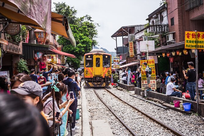 7-Hour Jiufen Night View, Shifen Waterfall & Raohe Market Tour - Jiufen Night View