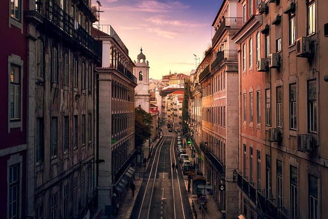 8-Day Guided Tour From Santiago to Lisbon - Tour Overview