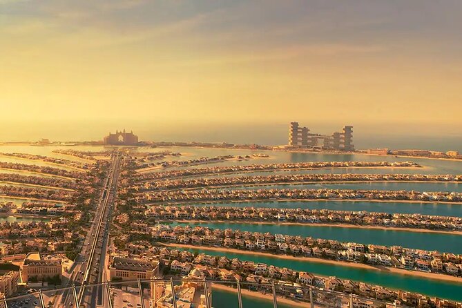 A Complete Palm Island Tour With the View at the Palm - Resorts, Shopping, and Dining: The Best of Palm Island
