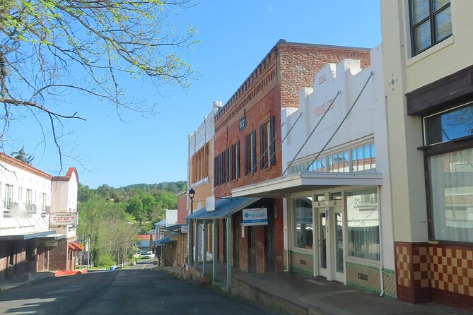 A Highway 49 Drive: a Self-Guided Audio Tour From Jackson to Angels Camp - Scenic Route Overview