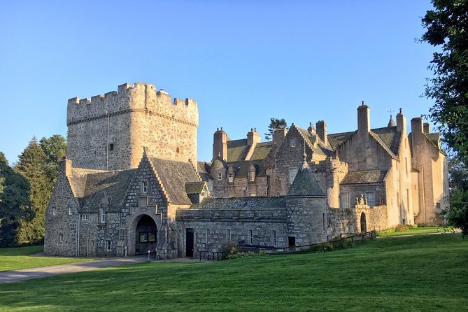 Aberdeen Airport/Train/Harbour Transfer & Private Guided Tour - Inclusions and Services Provided