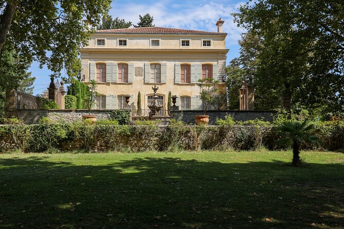 Aix-En-Provence Old Town, Wine & Art of Châteaux Beaupré & Bonisson Private Tour - Old Town Exploration