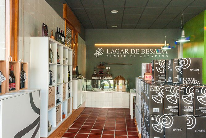 Albariño Private Wine Tour From Santiago De Compostela - Winery Visits in Salnés Valley