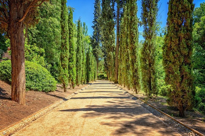 Alhambra and Generalife, Gardens - History and Architecture
