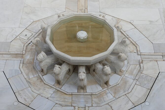 Alhambra Unique Experience: Private Visit With Official Guide - Included Services
