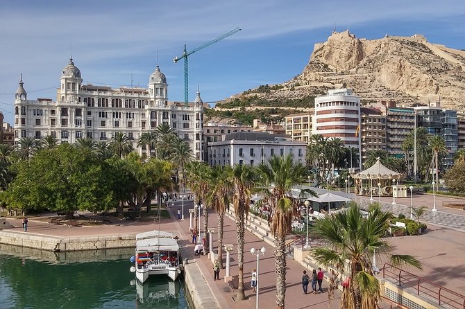 Alicante Private Walking Tour With a Professional Guide - Benefits of a Professional Guide