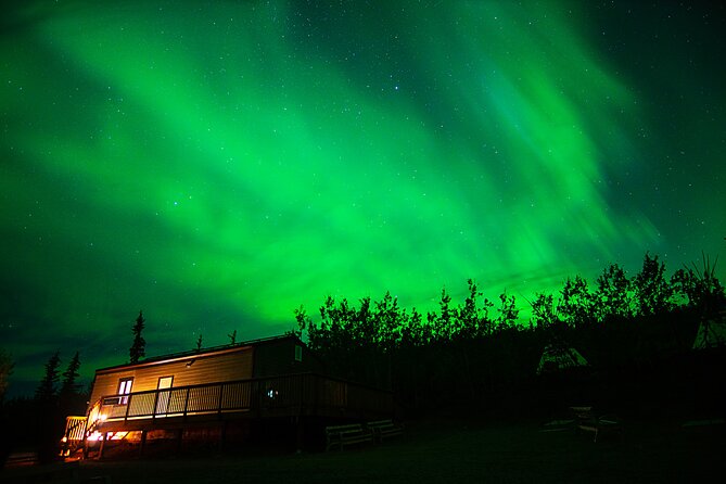 Arctic Day: Aurora Viewing Tour Evening - Tour Inclusions