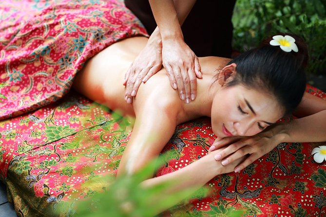 Aromatherpy Oil Massage at Award Winning Fah Lanna Spa - Old City Branch - Pricing and Booking