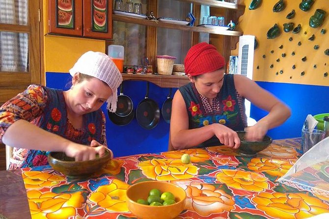 Authentic Oaxacan Food Cooking Class - Experience the Vibrant Oaxacan Market