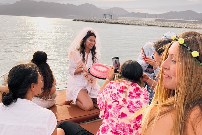 Bachelorette Party, Boat Party in Salerno With Aperitif and Tapas - End Point and Cancellation Policy