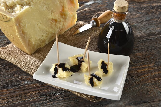 Balsamic Vinegar, Pavarotti And Ferrari Museum Tour - Pavarotti Museum Visit