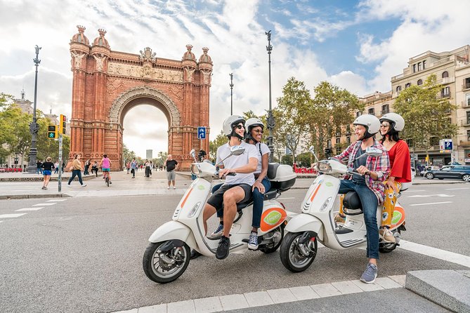 BARCELONA ICONS & PANORAMIC VIEWS by Vespa Scooter - Barcelonas Iconic Sites Included