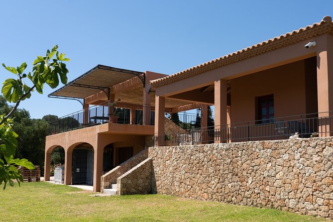 Beach and Culinay Wine Experience - Exquisite Wine Tasting Experiences
