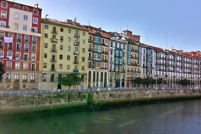 Bilbao City & Guggenheim Museum With Lunch From San Sebastian - Exploring the City of Bilbao
