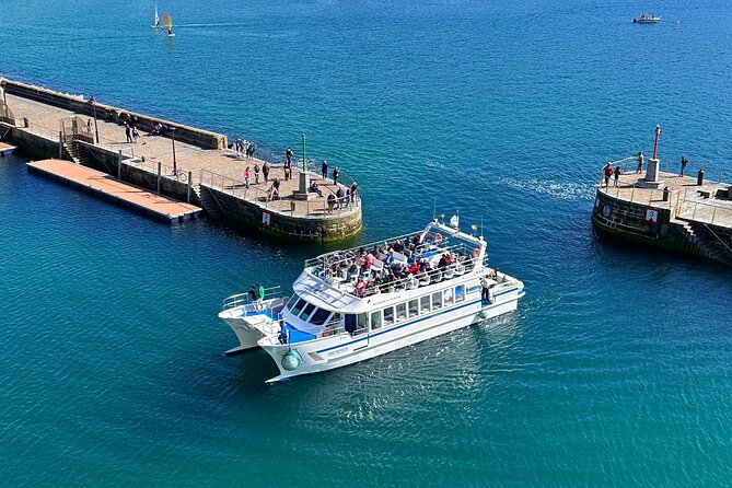 Boat Trip Through the Bay and the Coast of Donostia San Sebastián - Boat Trip Details