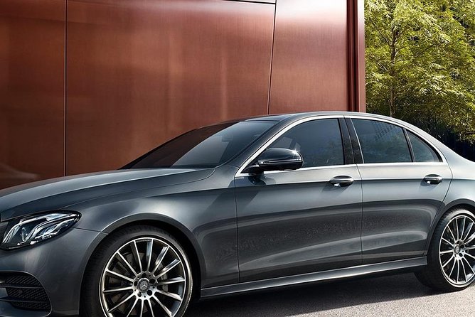 Bordeaux to Airport Private Transfer in Business Sedan - Inclusions and Services